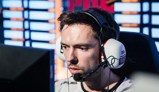 2025年AI PC市场份额将达31%前景分析